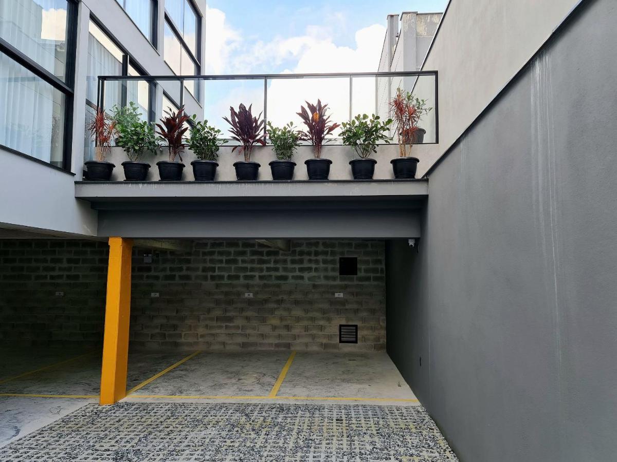 Seasons Bc Apartamento